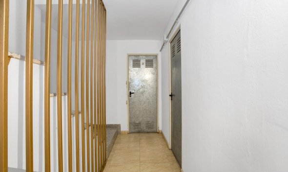 Resale - Apartment - Torrevieja - Playa de los locos