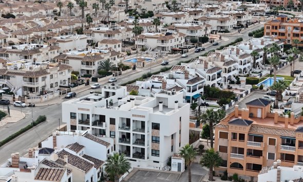 Resale - Apartment - Orihuela Costa - Villamartin