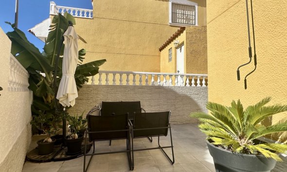 Resale - Terraced house / Townhouse - Orihuela Costa - La Florida