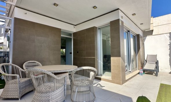 Resale - Villa - Orihuela Costa - Lomas de Cabo Roig