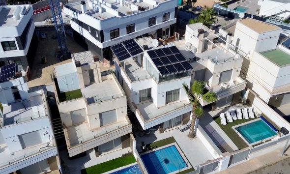 Resale - Villa - Orihuela Costa - Lomas de Cabo Roig