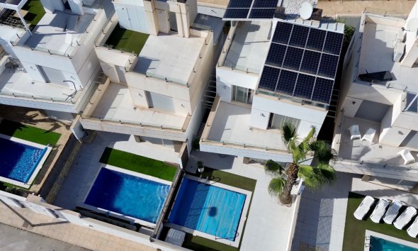 Resale - Villa - Orihuela Costa - Lomas de Cabo Roig