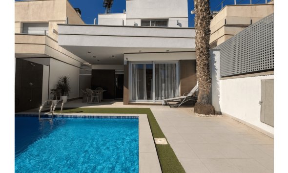 Resale - Villa - Orihuela Costa - Lomas de Cabo Roig