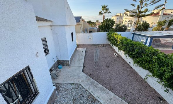 Resale - Villa - Torrevieja - San luis