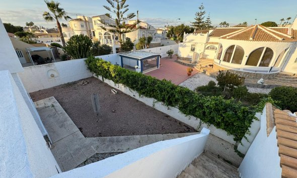 Resale - Villa - Torrevieja - San luis