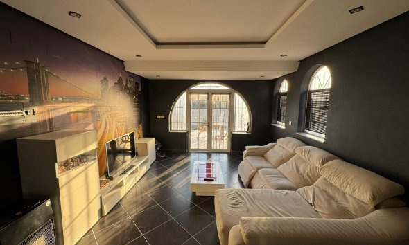 Resale - Villa - Torrevieja - San luis