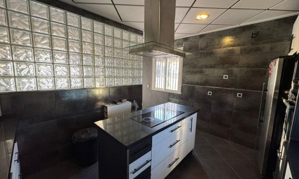 Resale - Villa - Torrevieja - San luis