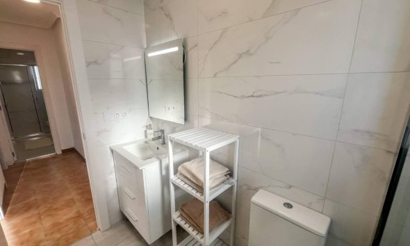 Resale - Apartment - Torrevieja - Punta Prima