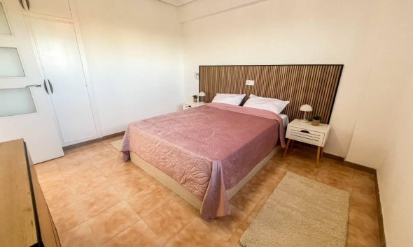 Resale - Apartment - Torrevieja - Punta Prima