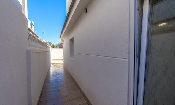 Resale - Villa - Torrevieja - El chaparral