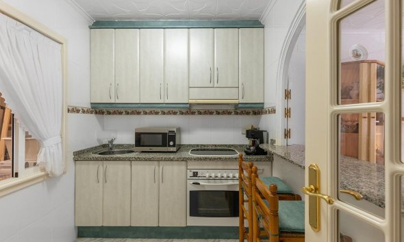 Resale - Bungalow - Torrevieja - La Siesta - El Salado - Torreta