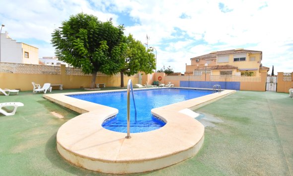 Reventa - Villa - Orihuela Costa - Playa Flamenca