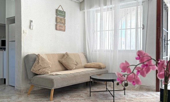 Resale - Apartment - Torrevieja - Torrelamata - La Mata