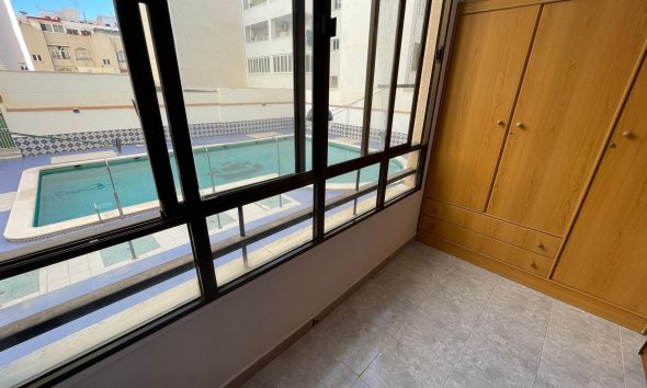 Resale - Apartment - Torrevieja - Estacion de autobuses