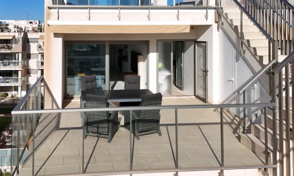 Resale - Apartment - Orihuela Costa - Villamartín