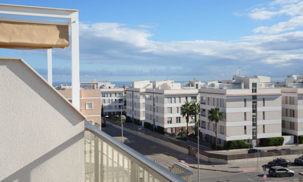 Resale - Apartment - Orihuela Costa - Villamartín