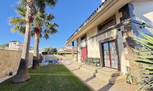 Resale - Villa - Orihuela Costa - Cabo Roig