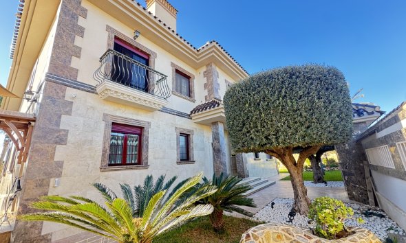 Resale - Villa - Orihuela Costa - Cabo Roig