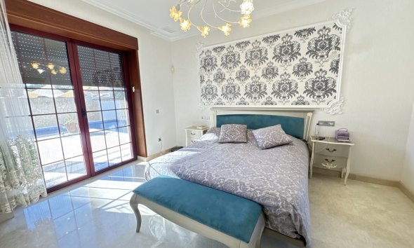 Resale - Villa - Orihuela Costa - Cabo Roig