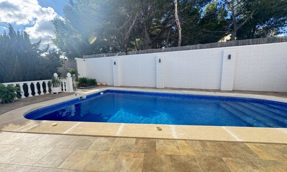 Resale - Villa - Orihuela Costa - Villamartin