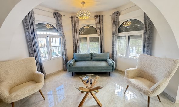 Resale - Villa - Orihuela Costa - Villamartin