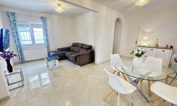 Resale - Villa - Orihuela Costa - Villamartin