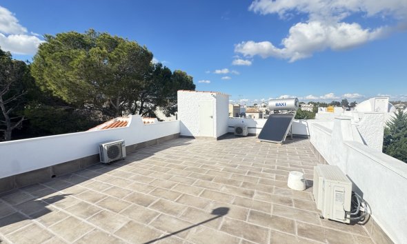 Resale - Villa - Orihuela Costa - Villamartin