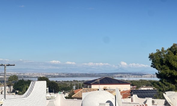 Resale - Villa - Orihuela Costa - Villamartin