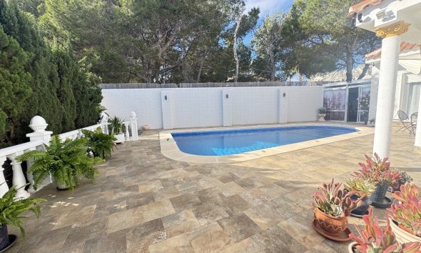 Resale - Villa - Orihuela Costa - Villamartin