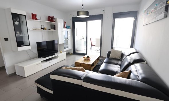 Resale - Bungalow - Orihuela Costa - La Zenia