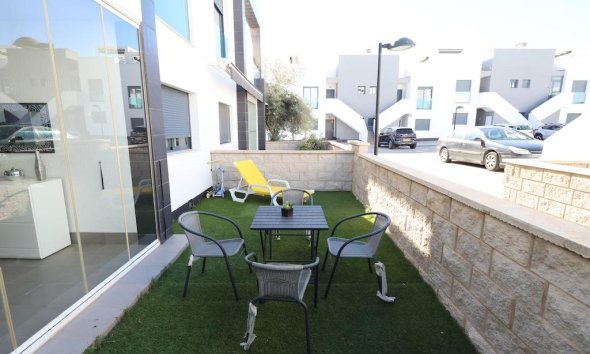 Resale - Bungalow - Orihuela Costa - La Zenia