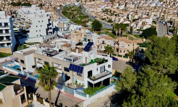 Resale - Villa - Orihuela Costa - Villamartín