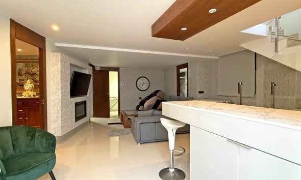 Resale - Villa - Orihuela Costa - Villamartín