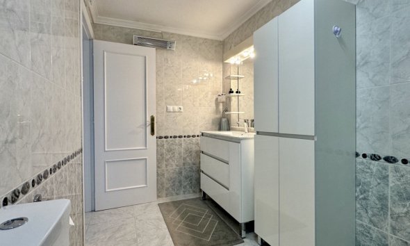 Resale - Apartment - Orihuela Costa - Playa Flamenca