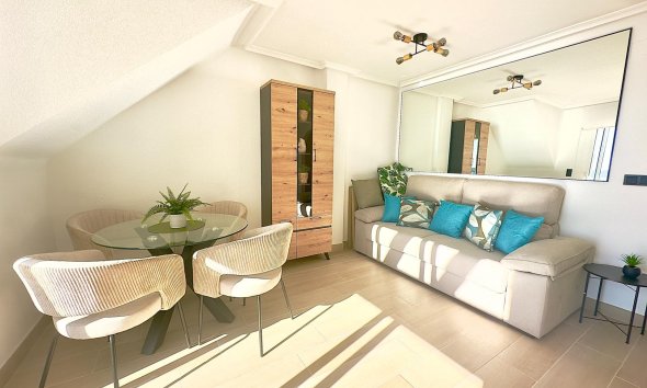 Resale - Apartment - Torrevieja - Cabo cervera