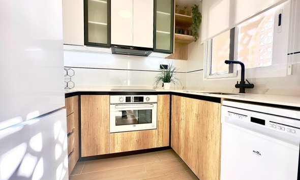 Resale - Apartment - Torrevieja - Cabo cervera