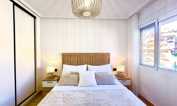 Resale - Apartment - Torrevieja - Cabo cervera