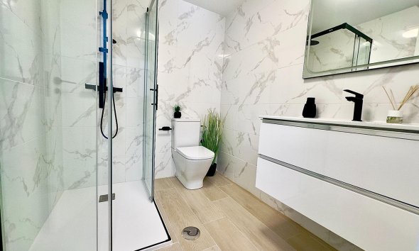 Resale - Apartment - Torrevieja - Cabo cervera