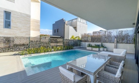 Resale - Villa - Orihuela Costa - Agua Marina