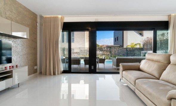 Resale - Villa - Orihuela Costa - Agua Marina