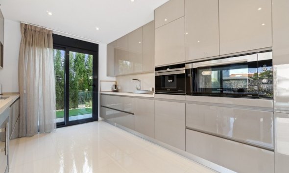 Resale - Villa - Orihuela Costa - Agua Marina