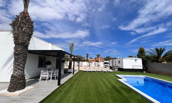 Resale - Estate / Farm / Plot - Elche Pedanías - La Marina