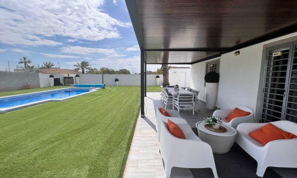 Resale - Estate / Farm / Plot - Elche Pedanías - La Marina
