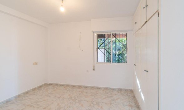 Resale - Terraced house / Townhouse - Torrevieja - Carrefour