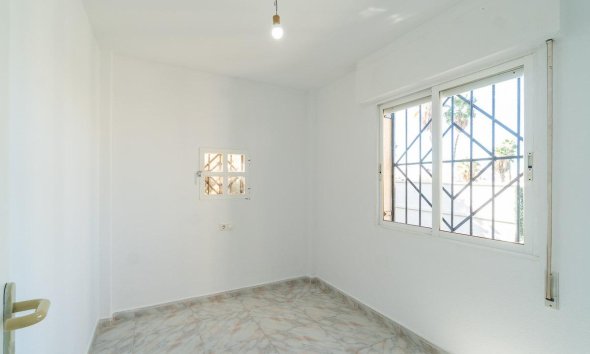 Resale - Terraced house / Townhouse - Torrevieja - Carrefour