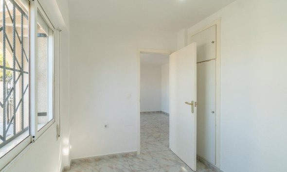 Resale - Terraced house / Townhouse - Torrevieja - Carrefour