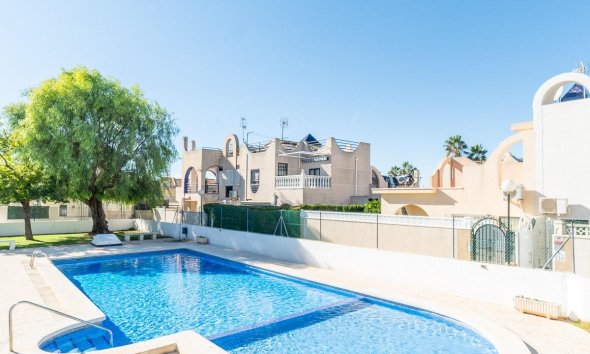 Resale - Terraced house / Townhouse - Torrevieja - Carrefour