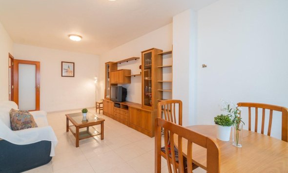 Resale - Apartment - Torrevieja - Playa del cura
