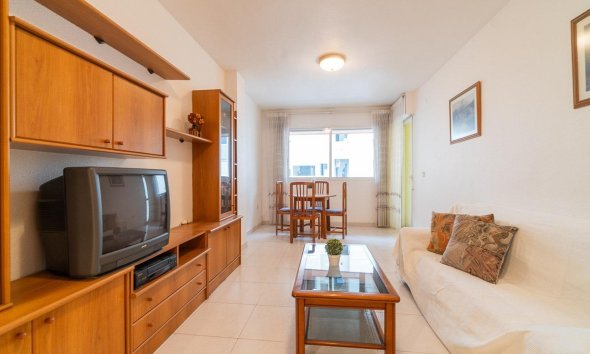 Resale - Apartment - Torrevieja - Playa del cura