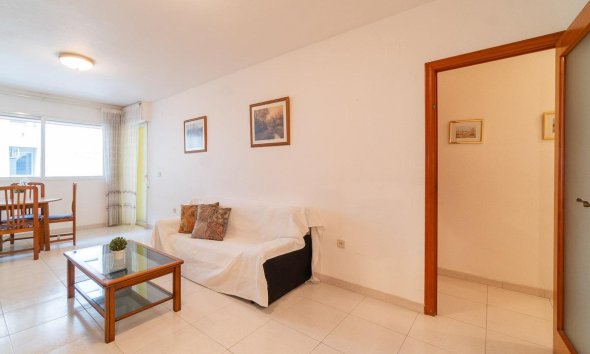 Resale - Apartment - Torrevieja - Playa del cura
